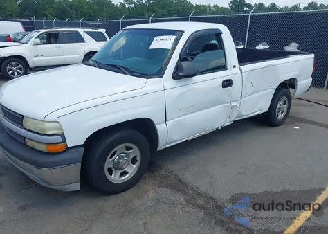 2000 Chevrolet Silverado 1500 C1500 from USA, damaged, VIN 1GCEC14V7YE317779